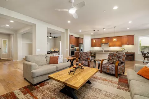 Living - 81667 Avenida Viesca, Indio, CA 92203 photo 1 of 5