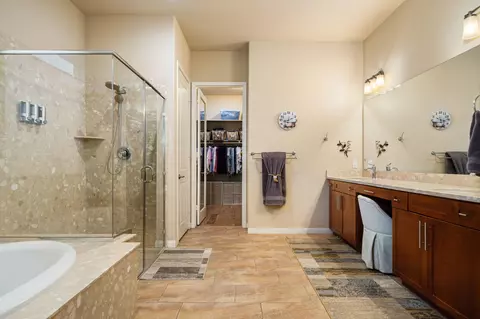 Bath - 81667 Avenida Viesca, Indio, CA 92203 photo 5 of 5