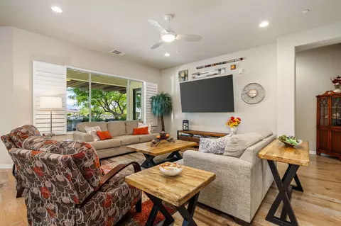 Living - 81667 Avenida Viesca, Indio, CA 92203 photo 4 of 5