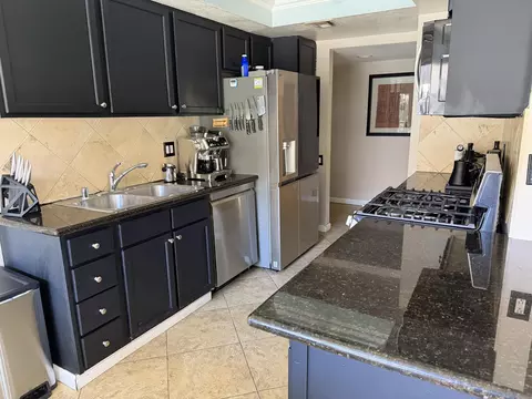 400 N Sunrise Way, Palm Springs, CA 92262