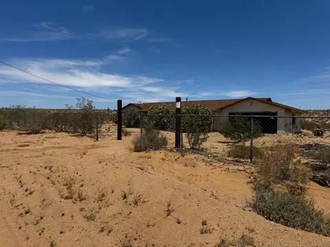 757 Mt Nebo Rd, Joshua Tree, CA 92252