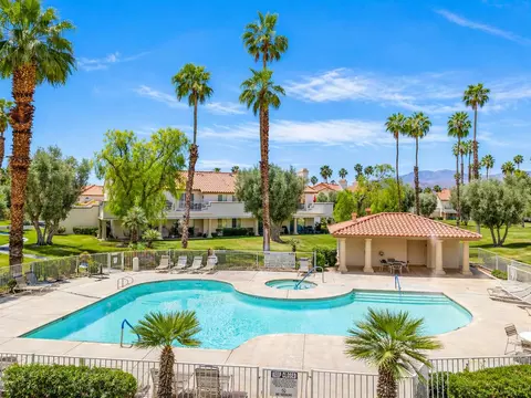 654 Vista Lago Cir N, Palm Desert, CA 92211