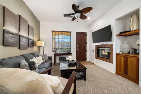 50630 Santa Rosa Plz, La Quinta, CA 92253