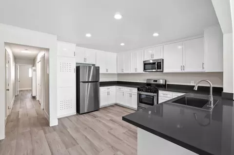 200 E Wakefield Ave, Anaheim, CA 92802 photo 4