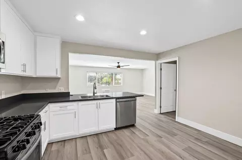 200 E Wakefield Ave, Anaheim, CA 92802 photo 5
