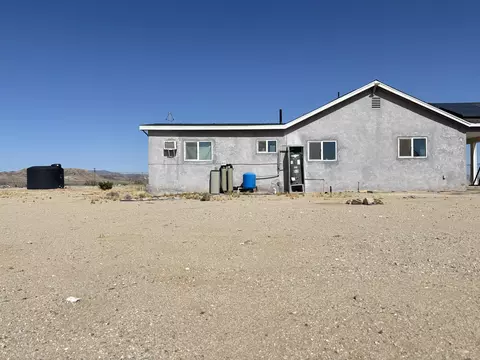 Exterior - 76434 Encanto Dr, Twentynine Palms, CA 92277 photo 4 of 7