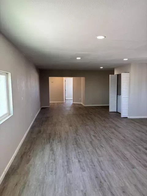 Living - 76434 Encanto Dr, Twentynine Palms, CA 92277 photo 2 of 4