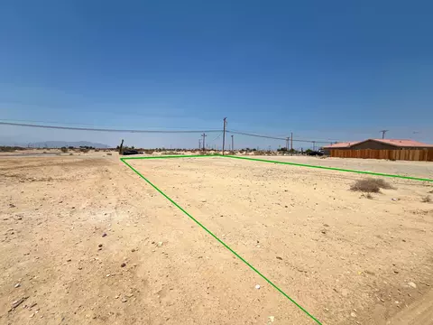 2238 Harbor Dr, Salton City, CA 92274