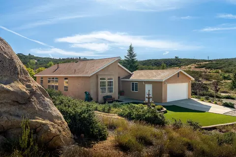42974 Rolling Hills Dr, Aguanga, CA 92536