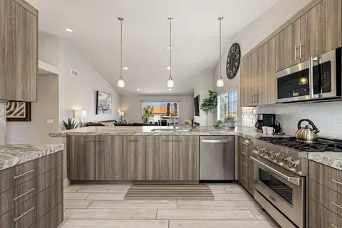 172 Torrey Pine Dr, Palm Desert, CA 92211