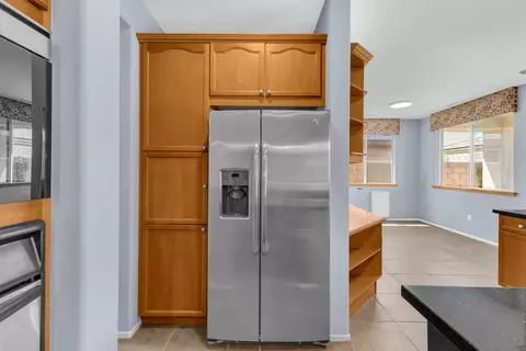 Kitchen - 82938 Generations Dr, Indio, CA 92203 photo 9 of 10
