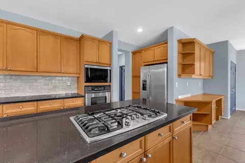 Kitchen - 82938 Generations Dr, Indio, CA 92203 photo 4 of 10
