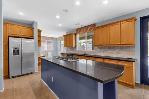 Kitchen - 82938 Generations Dr, Indio, CA 92203 photo 3 of 10