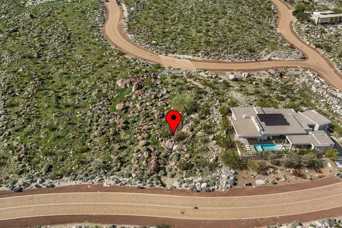 2321 Vista Palizada Dr, Palm Springs, CA 92262