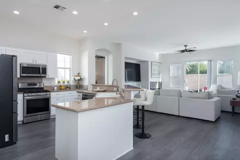 Kitchen - 49534 Lewis Rd, Indio, CA 92201 photo 2 of 5