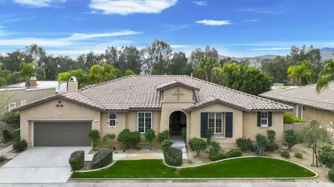 3 Clear Lake Dr, Rancho Mirage, CA 92270