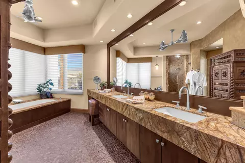 Bath - 83054 S Bay Dr, Indio, CA 92203 photo 7 of 10