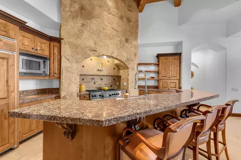 Kitchen - 83054 S Bay Dr, Indio, CA 92203 photo 5 of 12