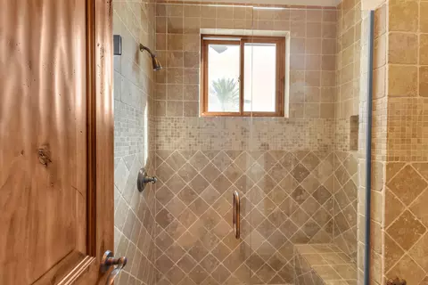 Bath - 83054 S Bay Dr, Indio, CA 92203 photo 5 of 10