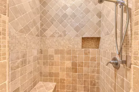 Bath - 83054 S Bay Dr, Indio, CA 92203 photo 3 of 10