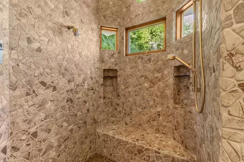Bath - 83054 S Bay Dr, Indio, CA 92203 photo 9 of 10