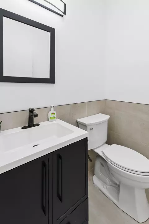 Bath - 49489 Douglas St, Indio, CA 92201 photo 3 of 3