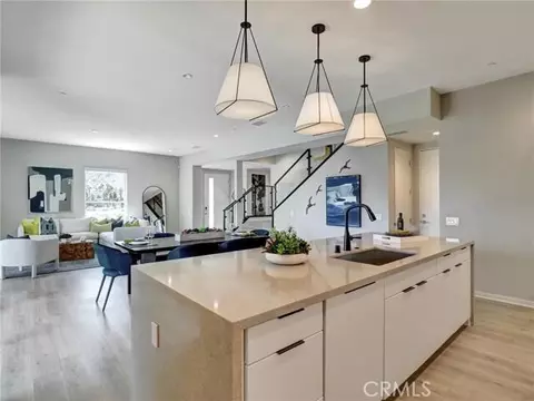 Kitchen - 706 Obsidian Loop E, Palm Springs, CA 92264 photo 1 of 8