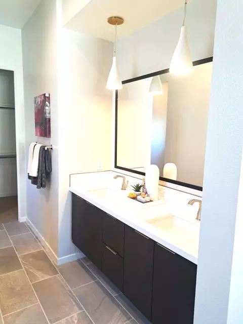 Bath - 730 Obsidian Loop E, Palm Springs, CA 92264 photo 3 of 4