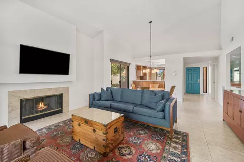 49271 Mariposa Dr, Palm Desert, CA 92260