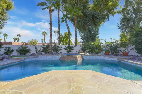 Exterior - 54 Sutton Pl E, Palm Desert, CA 92211 photo 11 of 13