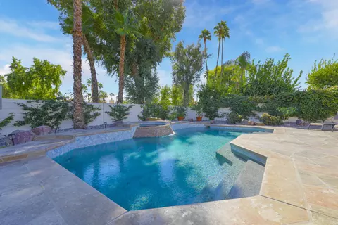 Exterior - 54 Sutton Pl E, Palm Desert, CA 92211 photo 3 of 13