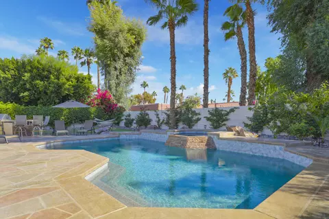 Exterior - 54 Sutton Pl E, Palm Desert, CA 92211 photo 5 of 13