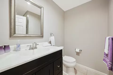 Bath - 54 Sutton Pl E, Palm Desert, CA 92211 photo 6 of 8
