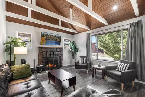 643 Villa Grove Ave, Big Bear City, CA 92314