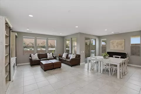 73721 Raphael Dr, Palm Desert, CA 92211