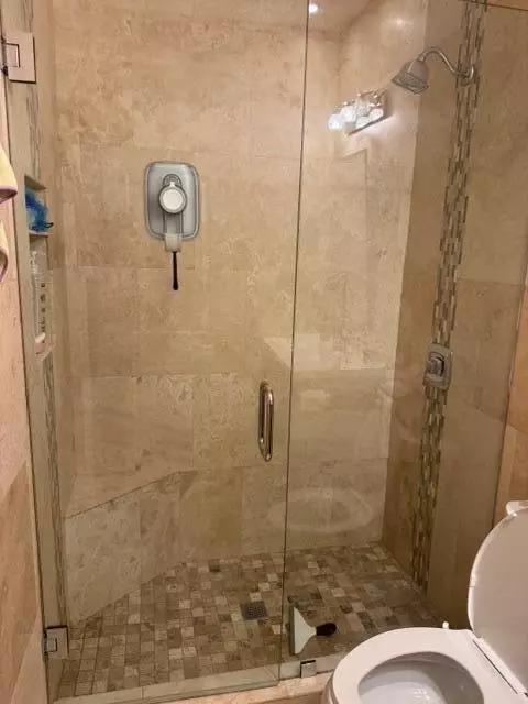 Bath - 47644 Stampede Trl, Indio, CA 92201 photo 1 of 1
