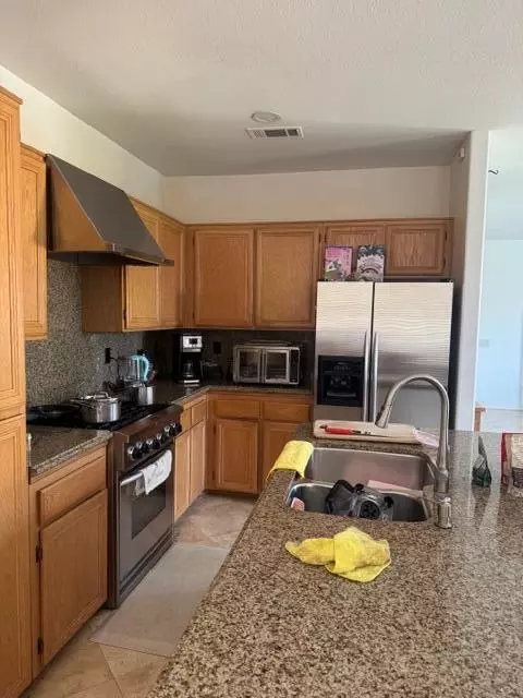 Kitchen - 47644 Stampede Trl, Indio, CA 92201 photo 3 of 3