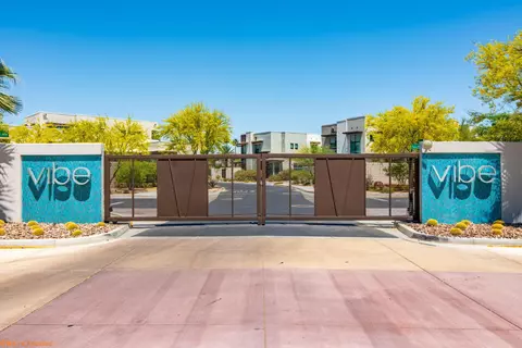 2732 Sunrise Sonata Ln, Palm Springs, CA 92262