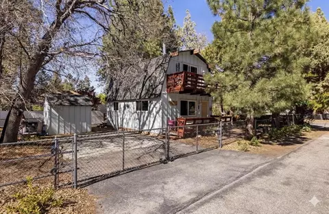 566 Santa Barbara Ave, Sugarloaf, CA 92386