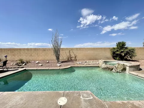 1120 E Va San Dimas Rd, Palm Springs, CA 92262