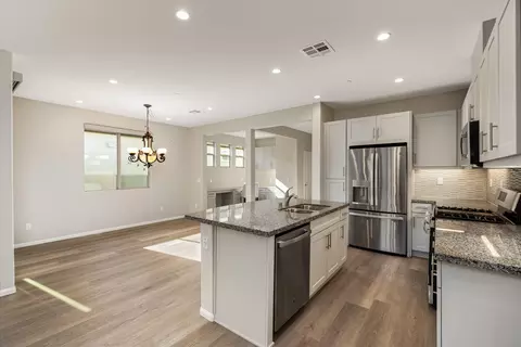 Kitchen - 51578 Golden Eagle Dr, Indio, CA 92201 photo 3 of 7