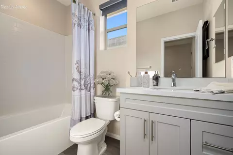 Bath - 51578 Golden Eagle Dr, Indio, CA 92201 photo 5 of 6