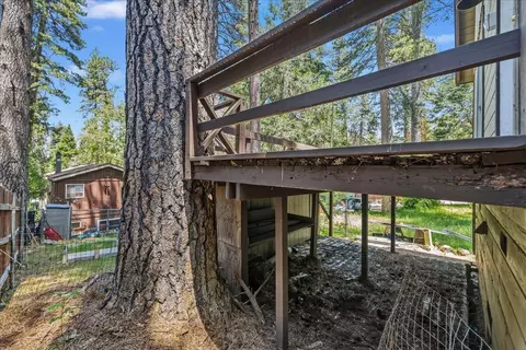 Exterior - 22928 Laurel Ln, Crestline, CA 92325 photo 15 of 15