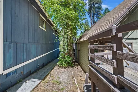 Exterior - 22928 Laurel Ln, Crestline, CA 92325 photo 9 of 15