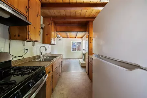 Kitchen - 22928 Laurel Ln, Crestline, CA 92325 photo 3 of 3