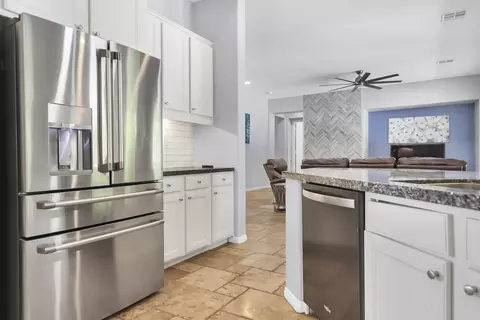 Kitchen - 80710 Plum Ln, Indio, CA 92201 photo 3 of 3