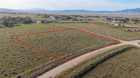 252 Eaglefall Ave, Fairmont, CA 93536 photo 5