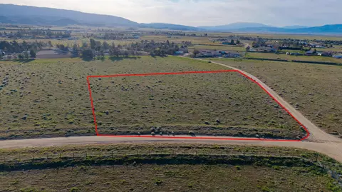 252 Eaglefall Ave, Fairmont, CA 93536 photo 2