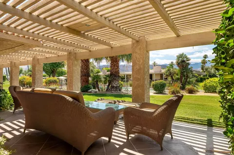 5 Stanford Dr, Rancho Mirage, CA 92270