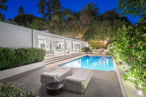 1030 San Rafael Ln, Pasadena, CA 91105